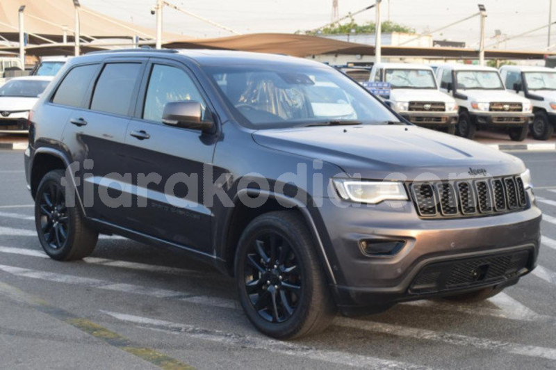 Big with watermark jeep cherokee diana ambanja 7887