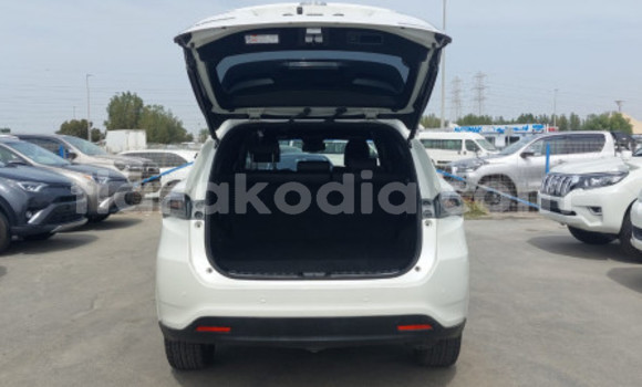 Acheter Occasion Voiture Toyota Harrier Blanc à Ambanja, Diana Acheter Occasion Voiture Toyota Harrier Blanc à Ambanja, Diana