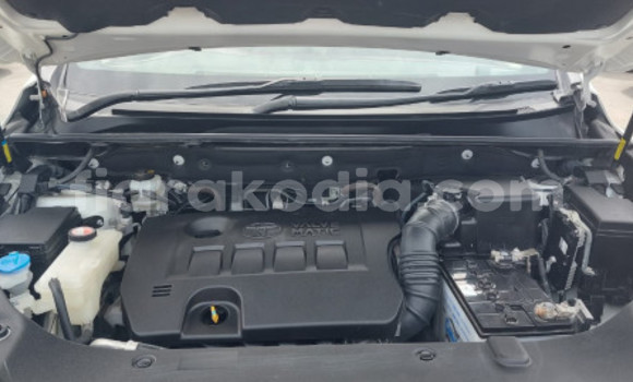 Acheter Occasion Voiture Toyota Harrier Blanc à Ambanja, Diana Acheter Occasion Voiture Toyota Harrier Blanc à Ambanja, Diana