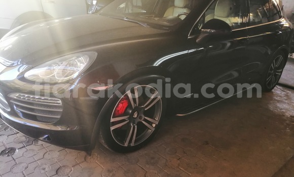 Acheter Occasion Voiture Porsche Cayenne Bleu à Antananarivo, Analamanga Acheter Occasion Voiture Porsche Cayenne Bleu à Antananarivo, Analamanga