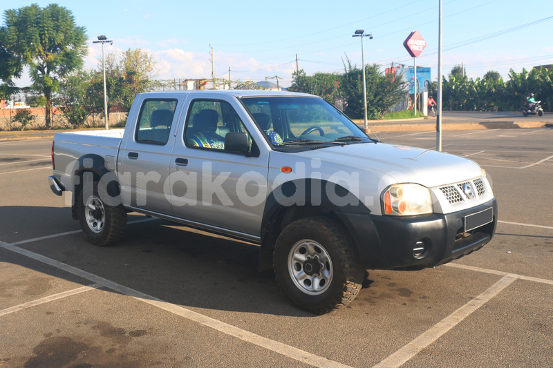 Big with watermark nissan np 300 analamanga antananarivo 7898