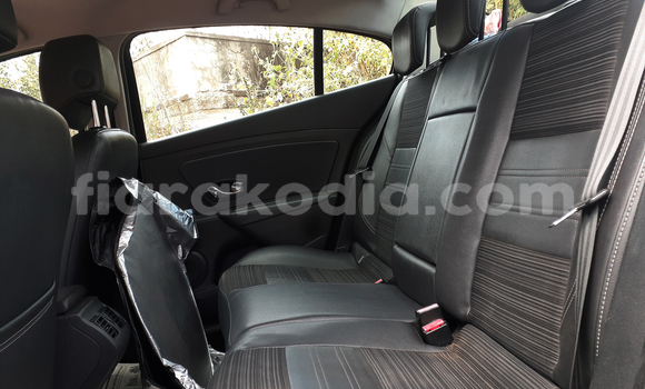 Acheter Occasion Voiture Renault Fluence Noir à Antananarivo, Analamanga Acheter Occasion Voiture Renault Fluence Noir à Antananarivo, Analamanga