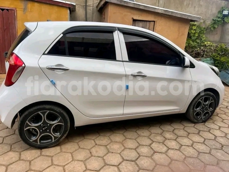 Big with watermark kia cee d analamanga antananarivo 7906