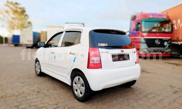 Acheter Occasion Voiture Kia Morning Blanc à Ambatolampy, Vakinankaratra Acheter Occasion Voiture Kia Morning Blanc à Ambatolampy, Vakinankaratra