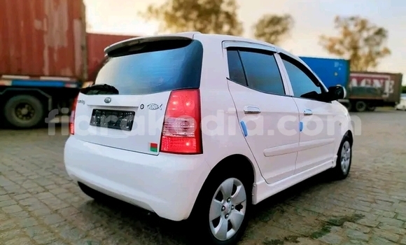 Acheter Occasion Voiture Kia Morning Blanc à Ambatolampy, Vakinankaratra Acheter Occasion Voiture Kia Morning Blanc à Ambatolampy, Vakinankaratra