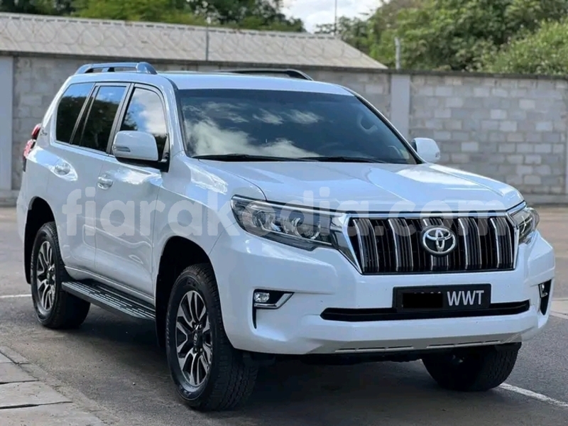 Big with watermark toyota prado boeny ambenja 7912