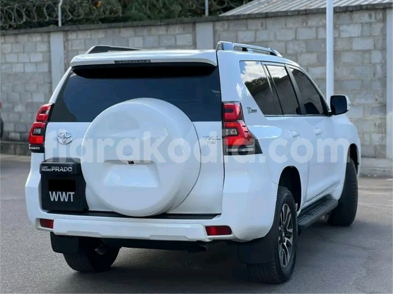 Big with watermark toyota prado boeny ambenja 7912