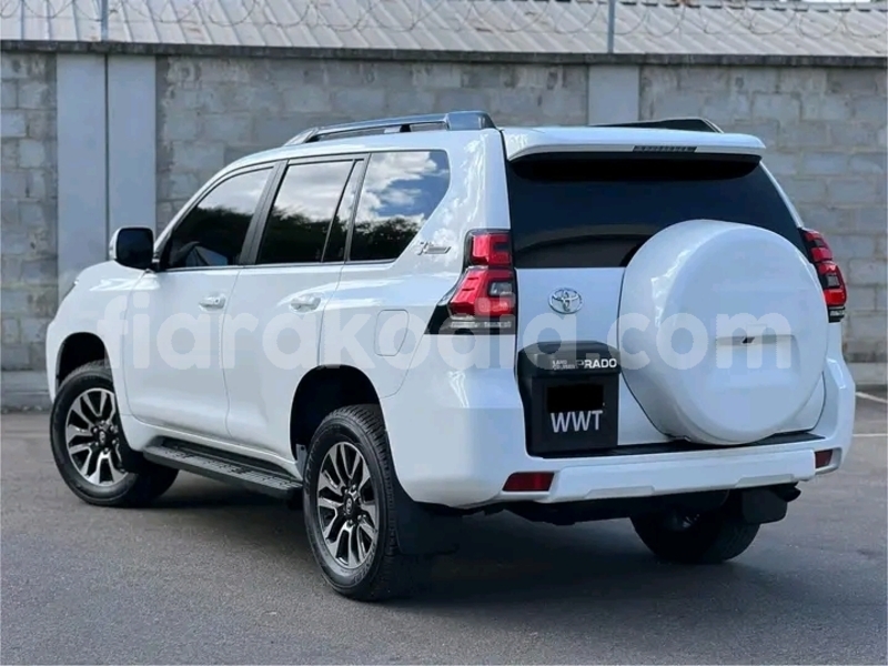 Big with watermark toyota prado boeny ambenja 7912