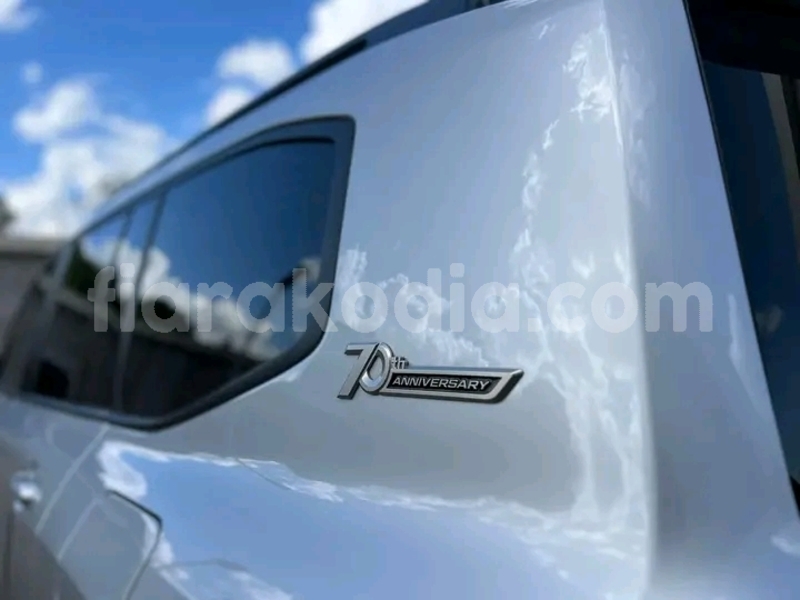 Big with watermark toyota land cruiser prado boeny ambenja 7914