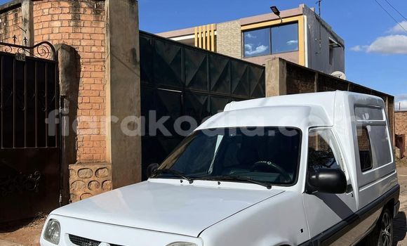 Acheter Occasion Voiture Toyota 4Runner Autre à Ambatofinandrahana, Amoron'i Mania Acheter Occasion Voiture Toyota 4Runner Autre à Ambatofinandrahana, Amoron'i Mania