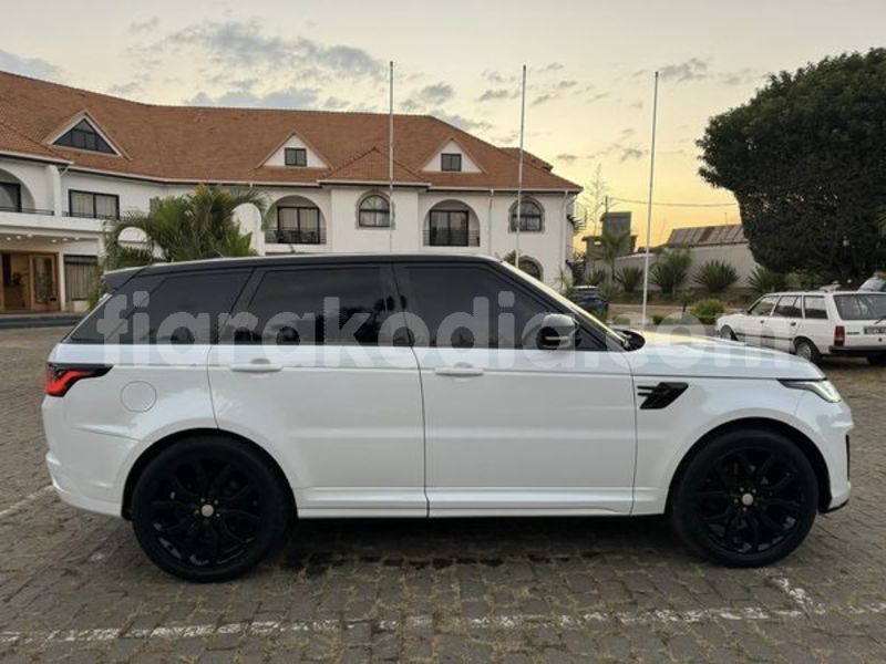 Big with watermark range rover evoque amoron i mania ambatofinandrahana 7929