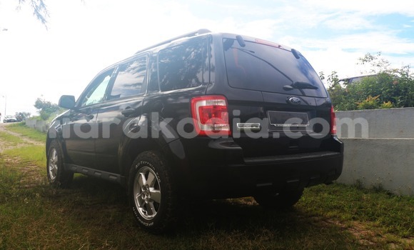 Acheter Occasion Voiture Ford Escape Noir à Antananarivo, Analamanga Acheter Occasion Voiture Ford Escape Noir à Antananarivo, Analamanga
