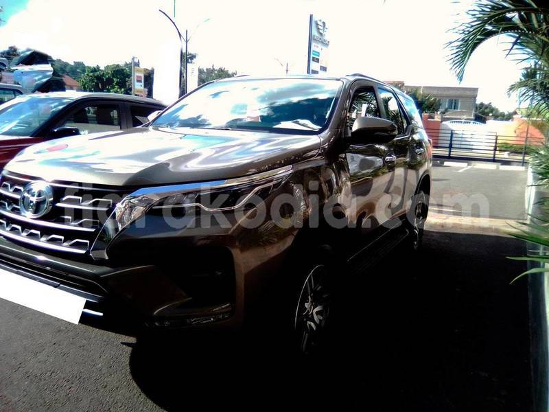 Big with watermark toyota fortuner analamanga antananarivo 7957