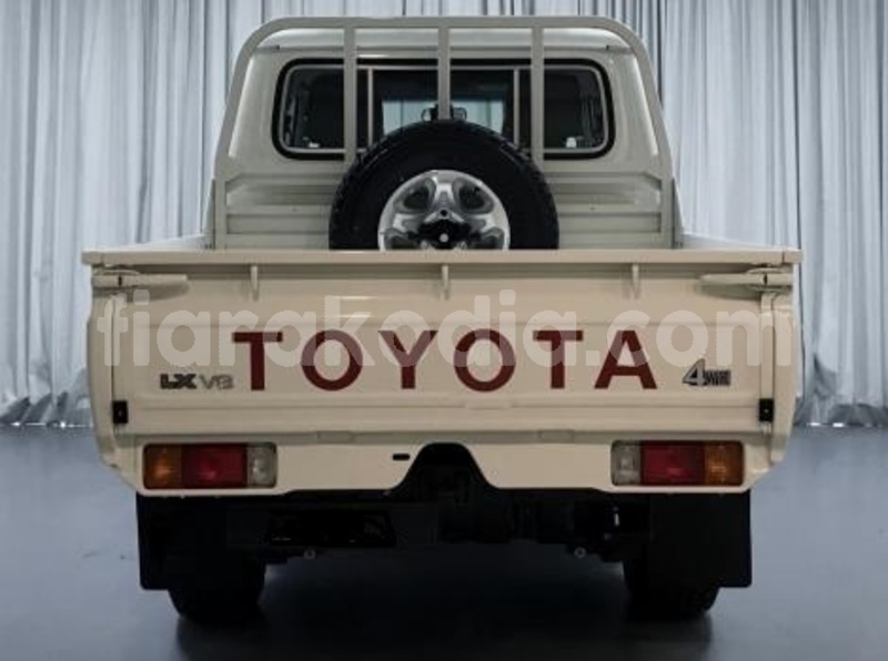 Big with watermark toyota land cruiser boeny ambatoboeny ambato boeny 7960