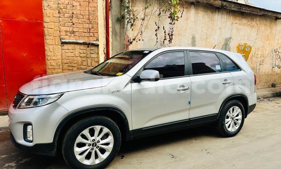 Buy Used Kia Sorento Other Car in Antananarivo in Analamanga Buy Used Kia Sorento Other Car in Antananarivo in Analamanga