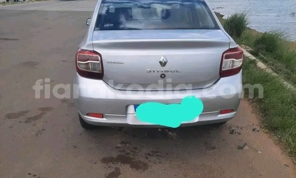 Hividy Renault Symbol Hafa Car in Antananarivo in Analamanga Hividy Renault Symbol Hafa Car in Antananarivo in Analamanga