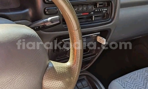 Hividy Renault 18 Hafa Car in Antananarivo in Analamanga Hividy Renault 18 Hafa Car in Antananarivo in Analamanga