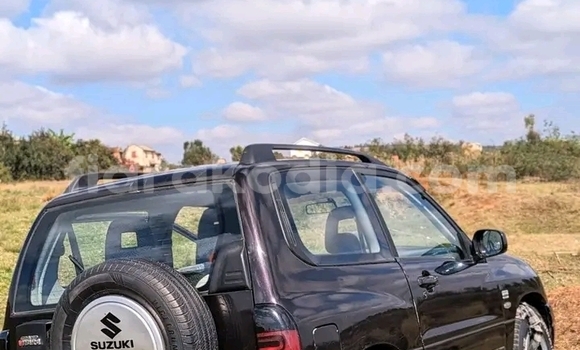 Hividy Renault 18 Hafa Car in Antananarivo in Analamanga Hividy Renault 18 Hafa Car in Antananarivo in Analamanga