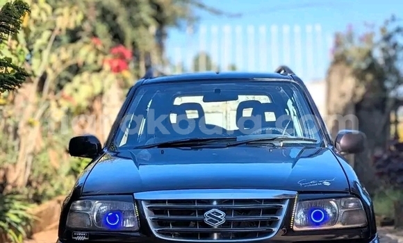 Hividy Renault 18 Hafa Car in Antananarivo in Analamanga Hividy Renault 18 Hafa Car in Antananarivo in Analamanga