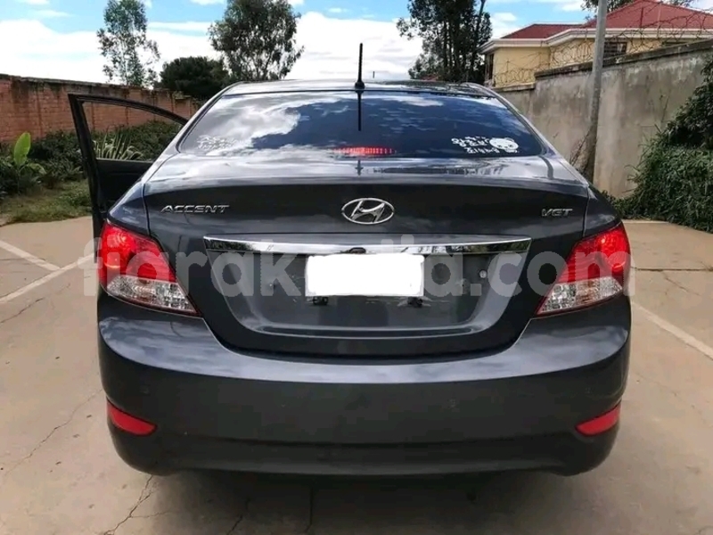 Big with watermark hyundai accent analamanga antananarivo 7994