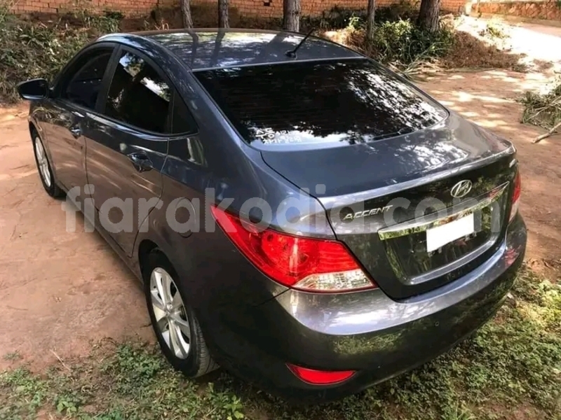 Big with watermark hyundai accent analamanga antananarivo 7994