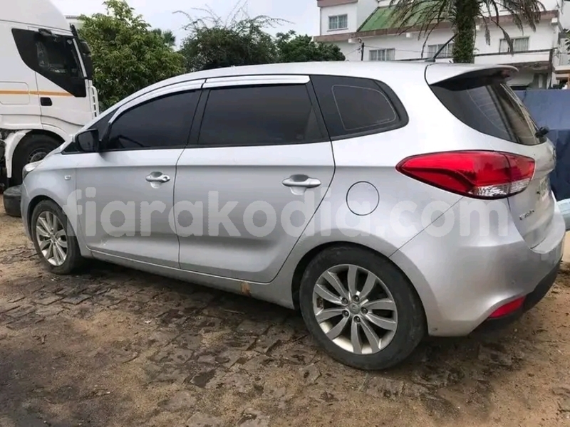 Big with watermark kia carens analamanga antananarivo 7995