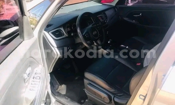 Hividy Kia Carens Hafa Car in Antananarivo in Analamanga Hividy Kia Carens Hafa Car in Antananarivo in Analamanga