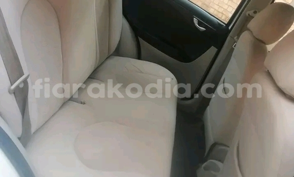 Buy Used JAC J6 (Heyue RS) White Car in Antananarivo in Analamanga Buy Used JAC J6 (Heyue RS) White Car in Antananarivo in Analamanga