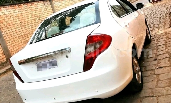 Buy Used JAC J6 (Heyue RS) White Car in Antananarivo in Analamanga Buy Used JAC J6 (Heyue RS) White Car in Antananarivo in Analamanga