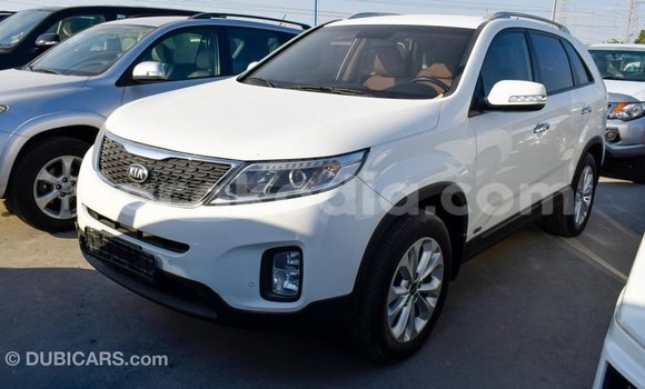 Acheter Import Voiture Kia Sorento Blanc à Import - Dubai, Diana Acheter Import Voiture Kia Sorento Blanc à Import - Dubai, Diana
