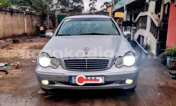 Hividy Mercedes-Benz C250 coupe Hafa Car in Antananarivo in Analamanga Hividy Mercedes-Benz C250 coupe Hafa Car in Antananarivo in Analamanga