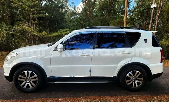 Hividy Toyota Fortuner fotsy Car in Antananarivo in Analamanga Hividy Toyota Fortuner fotsy Car in Antananarivo in Analamanga