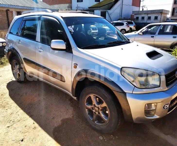 Big with watermark toyota rav4 atsimo andrefana ankazoabo 8013