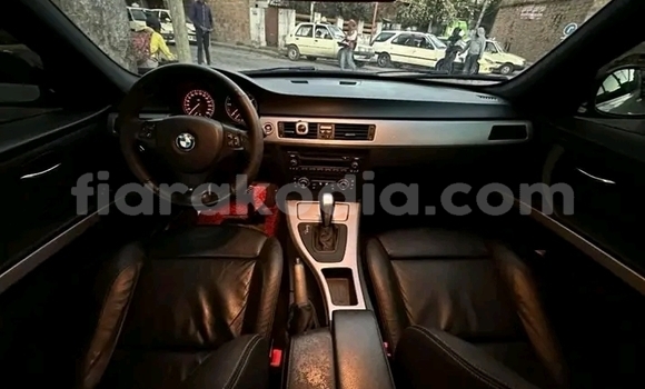 Hividy BMW 4er fotsy Car in Antananarivo in Analamanga Hividy BMW 4er fotsy Car in Antananarivo in Analamanga