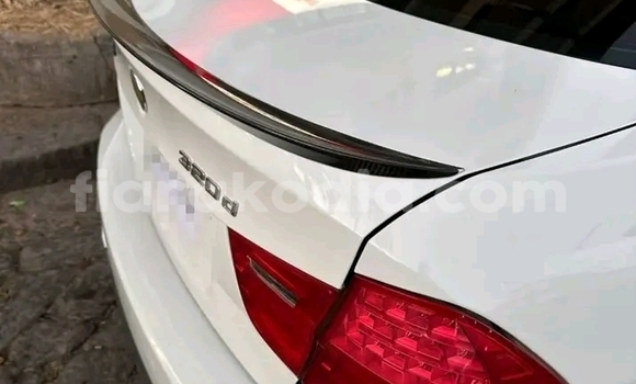 Hividy BMW 4er fotsy Car in Antananarivo in Analamanga Hividy BMW 4er fotsy Car in Antananarivo in Analamanga