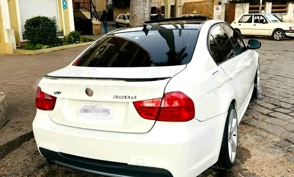 Hividy BMW 4er fotsy Car in Antananarivo in Analamanga Hividy BMW 4er fotsy Car in Antananarivo in Analamanga