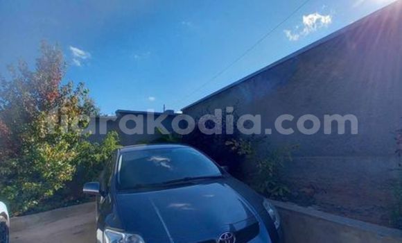 Hividy Toyota Auris Hafa Car in Antananarivo in Analamanga