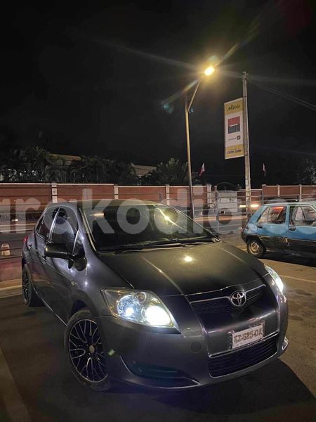 Big with watermark toyota auris analamanga antananarivo 8050