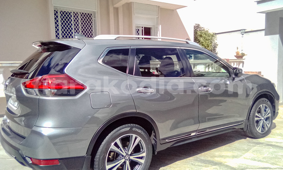 Acheter Occasion Voiture Nissan X–Trail Gris à Antananarivo, Analamanga Acheter Occasion Voiture Nissan X–Trail Gris à Antananarivo, Analamanga
