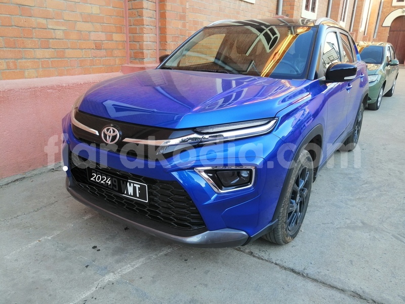 Big with watermark toyota urban cruiser analamanga antananarivo 8054