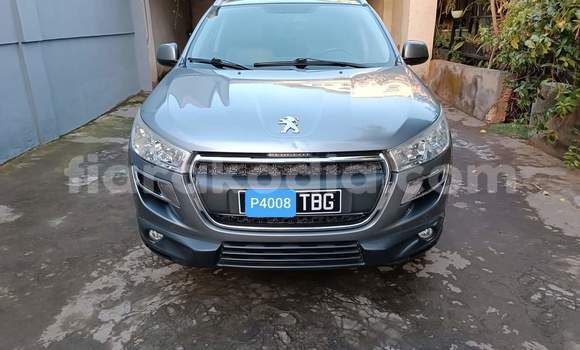 Acheter Occasion Voiture Peugeot 4008 Gris à Antananarivo, Analamanga Acheter Occasion Voiture Peugeot 4008 Gris à Antananarivo, Analamanga
