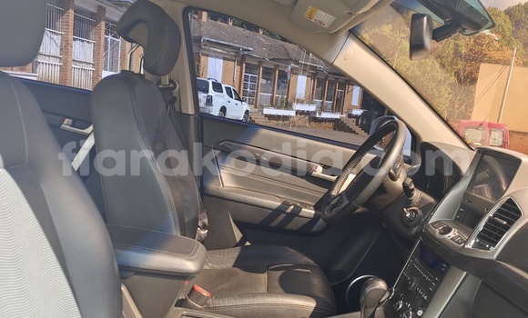 Acheter Import Voiture Chevrolet Captiva Blanc à Antananarivo, Analamanga Acheter Import Voiture Chevrolet Captiva Blanc à Antananarivo, Analamanga