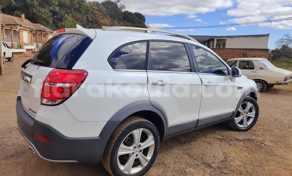 Acheter Import Voiture Chevrolet Captiva Blanc à Antananarivo, Analamanga Acheter Import Voiture Chevrolet Captiva Blanc à Antananarivo, Analamanga