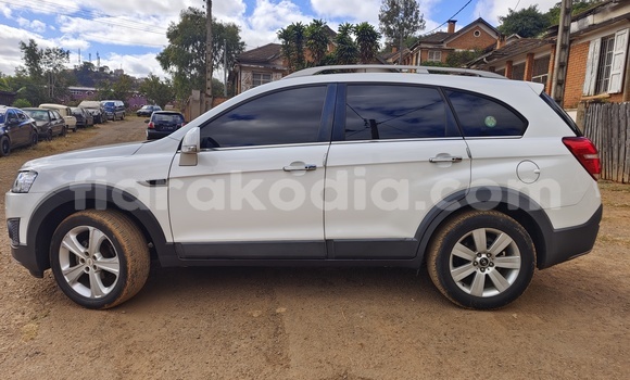 Acheter Import Voiture Chevrolet Captiva Blanc à Antananarivo, Analamanga Acheter Import Voiture Chevrolet Captiva Blanc à Antananarivo, Analamanga