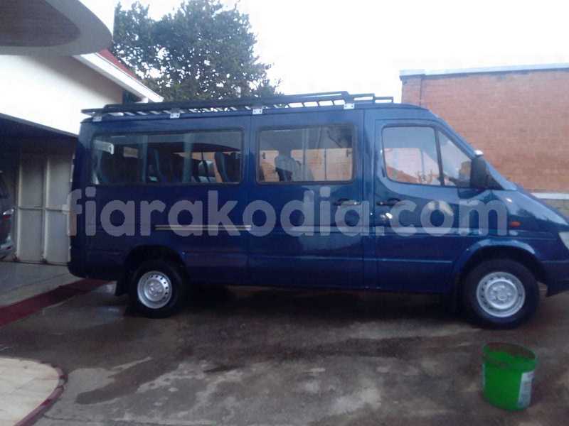 Big with watermark mercedes viano analamanga antananarivo 8062