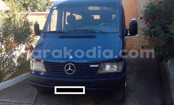 Acheter Occasion Voiture Mercedes Viano Bleu à Antananarivo, Analamanga Acheter Occasion Voiture Mercedes Viano Bleu à Antananarivo, Analamanga