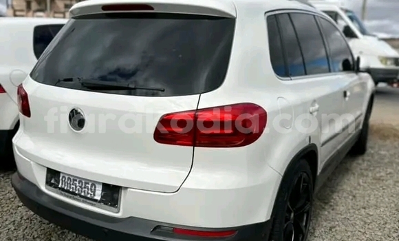 Buy Used BMW 2-Series Other Car in Ambatondrazaka in Alaotra-Mangoro Buy Used BMW 2-Series Other Car in Ambatondrazaka in Alaotra-Mangoro