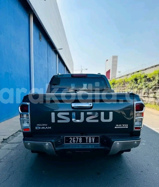 Big with watermark isuzu d max boeny ambenja 8074