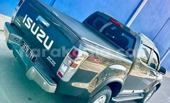 Acheter Occasion Voiture Isuzu D–MAX Noir à Ambenja, Boeny Acheter Occasion Voiture Isuzu D–MAX Noir à Ambenja, Boeny