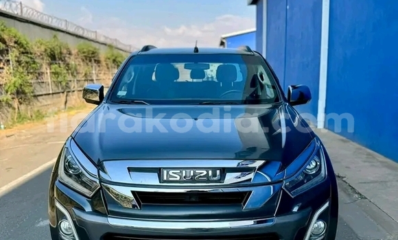 Acheter Occasion Voiture Isuzu D–MAX Noir à Ambenja, Boeny Acheter Occasion Voiture Isuzu D–MAX Noir à Ambenja, Boeny